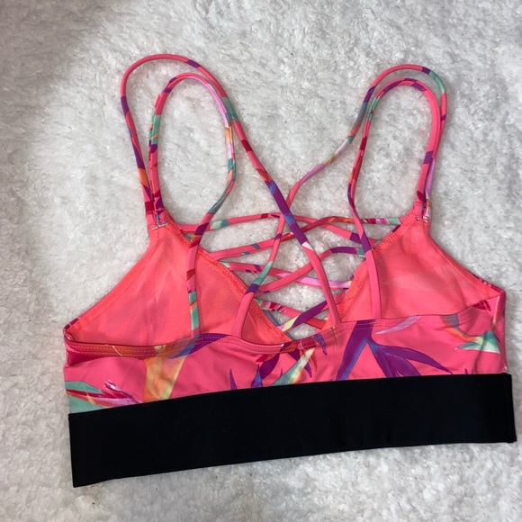 Vs Pink Ultimate Strappy Racerback Sports Bra - Picture 2 of 6
